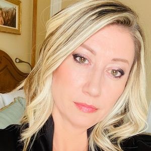 Meet your Posher, Alisha